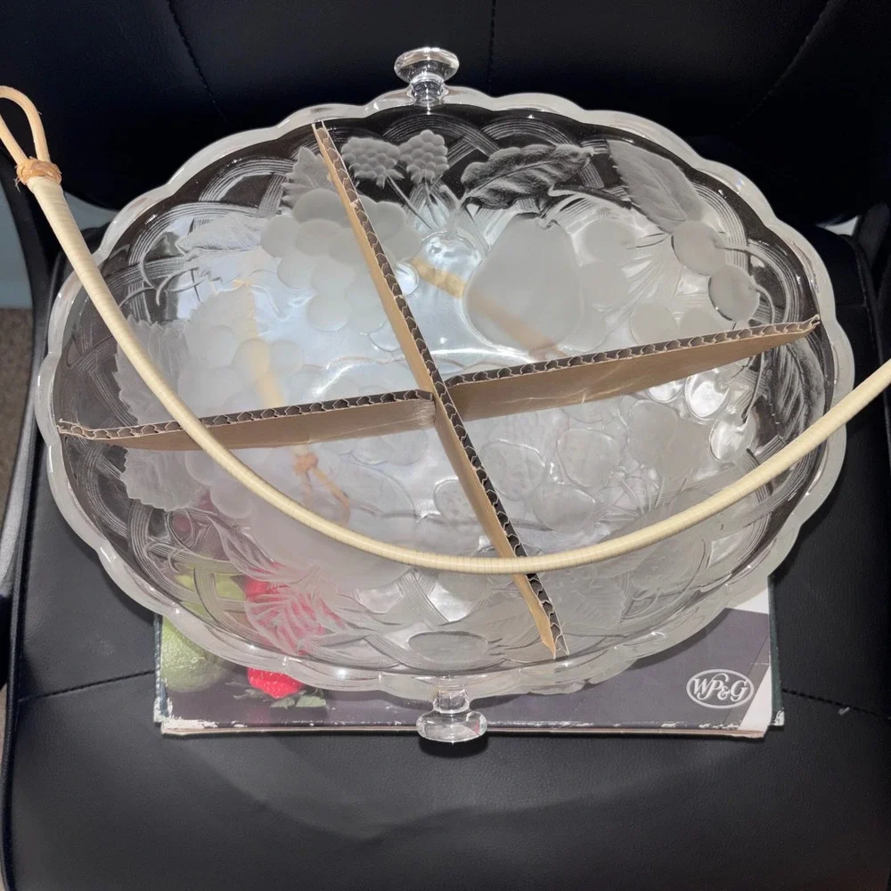 NEW Vintage WP&G Clear Frosted Glass Fruit Delight Basket Japan Scalloped Edges